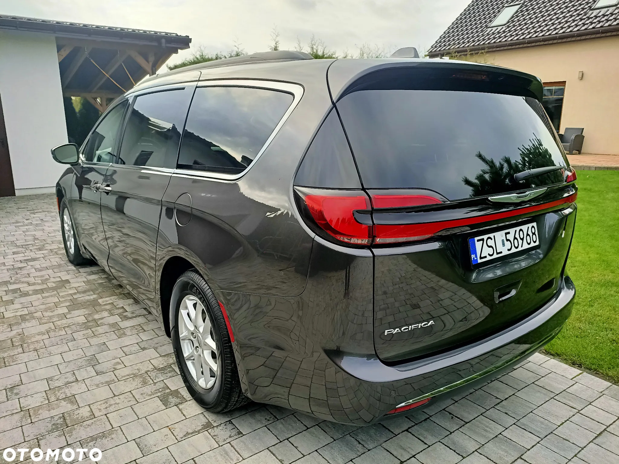 Chrysler Pacifica - 6