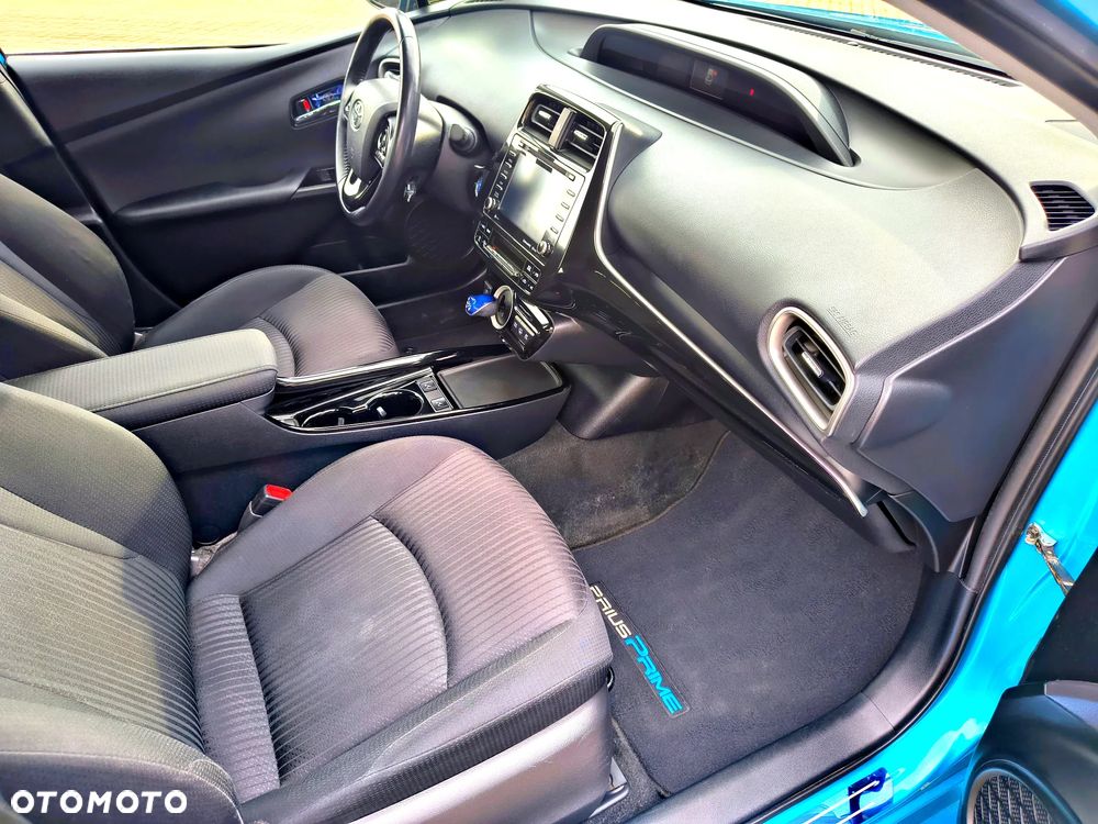 Toyota Prius (Hybrid) Comfort - 23