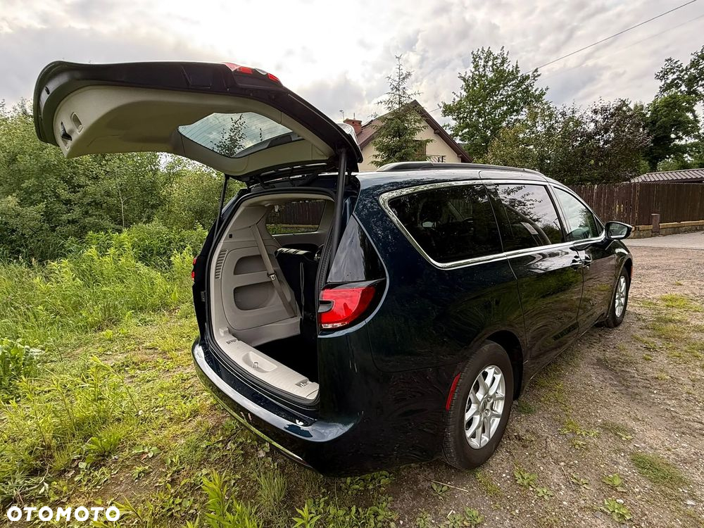 Chrysler Pacifica - 19