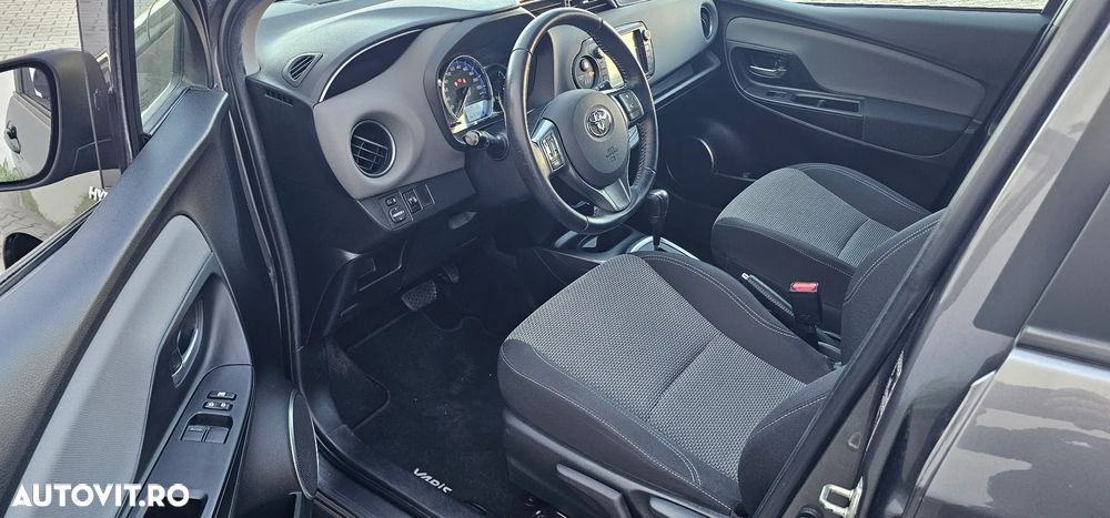Toyota Yaris - 6