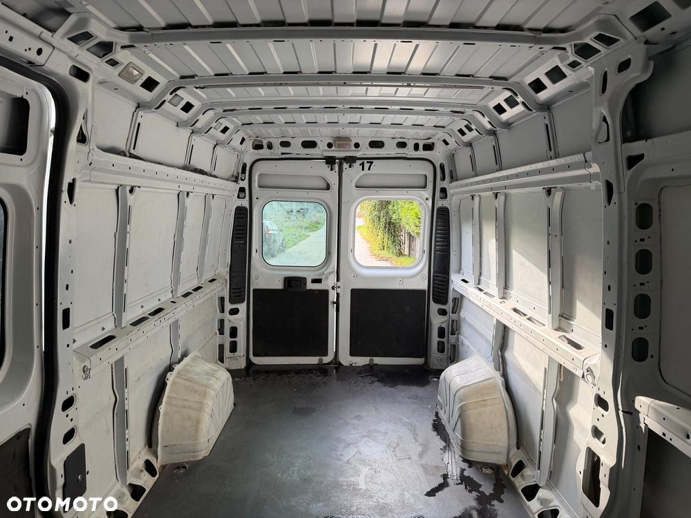RAM ProMaster 3500 - 23