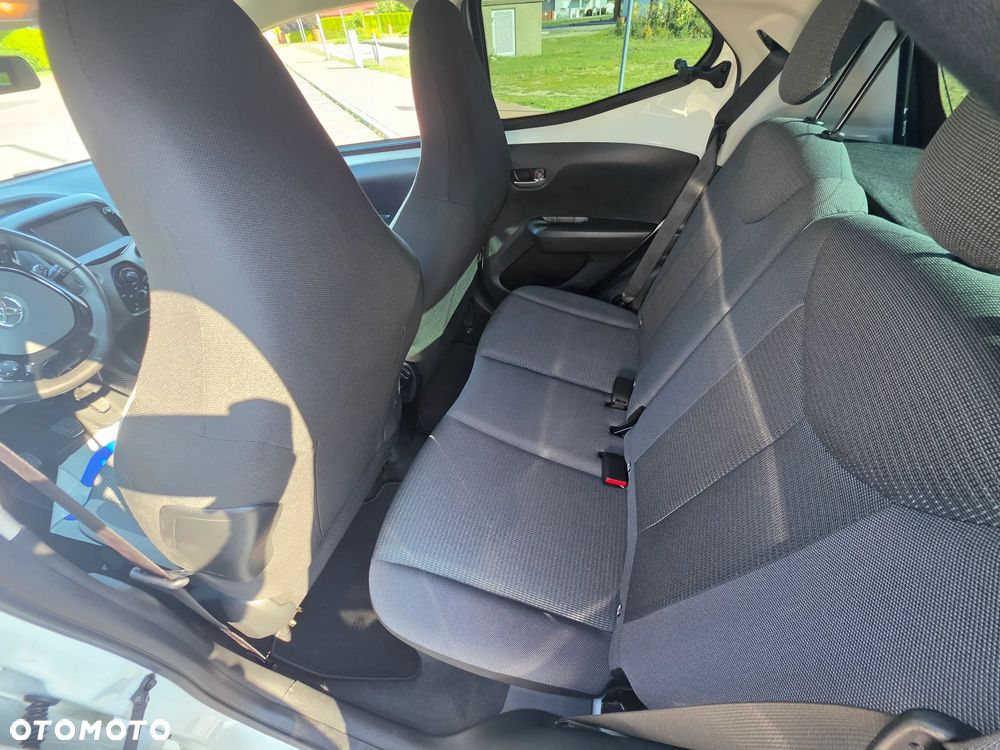 Toyota Aygo x-play - 14
