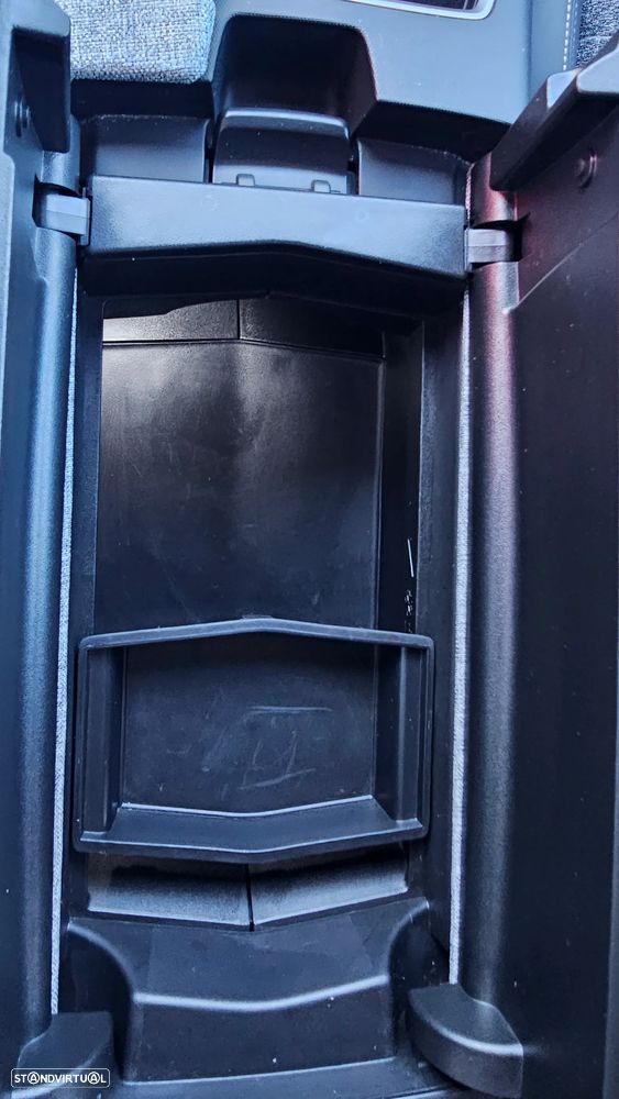 Peugeot 5008 1.2 Hybrid Allure e-DCS6 - 56