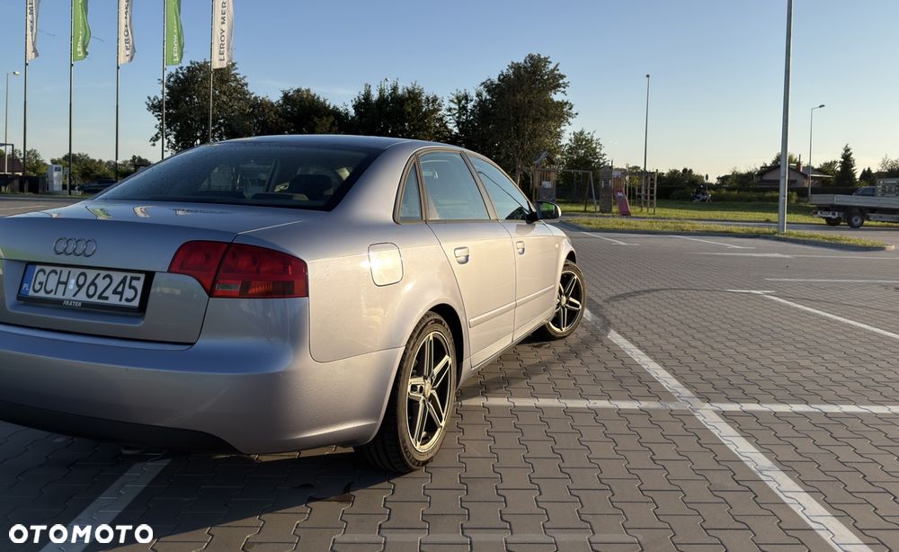 Audi A4 Limousine - 6
