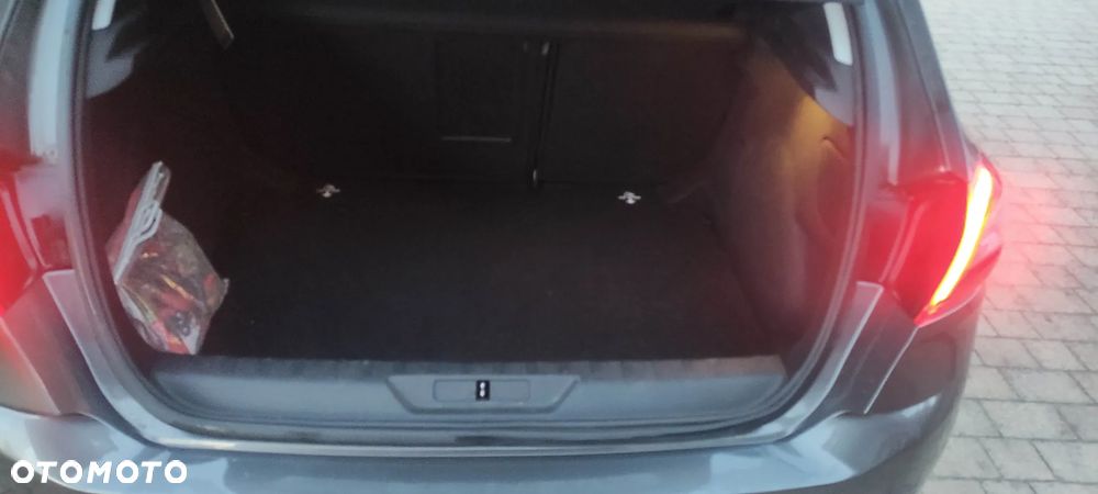 Peugeot 308 1.2 PureTech Allure S&S EAT6 - 11