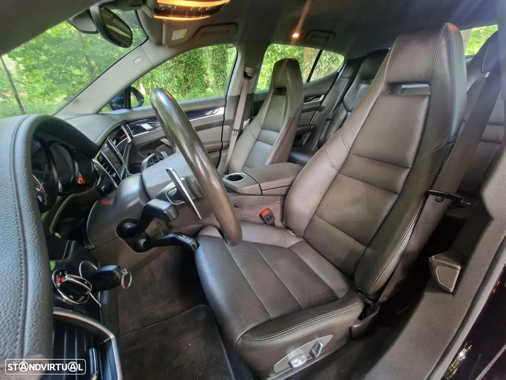 Porsche Panamera - 49