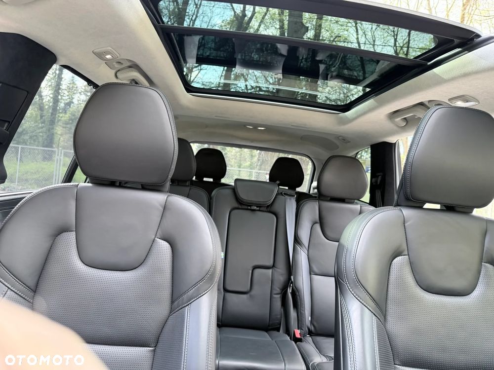Volvo XC 90 B5 D AWD Ultimate Bright 7os - 28