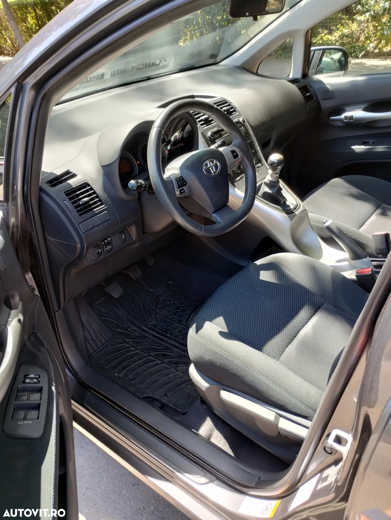 Toyota Auris 1.3 Dual VVT-i Executive - 7