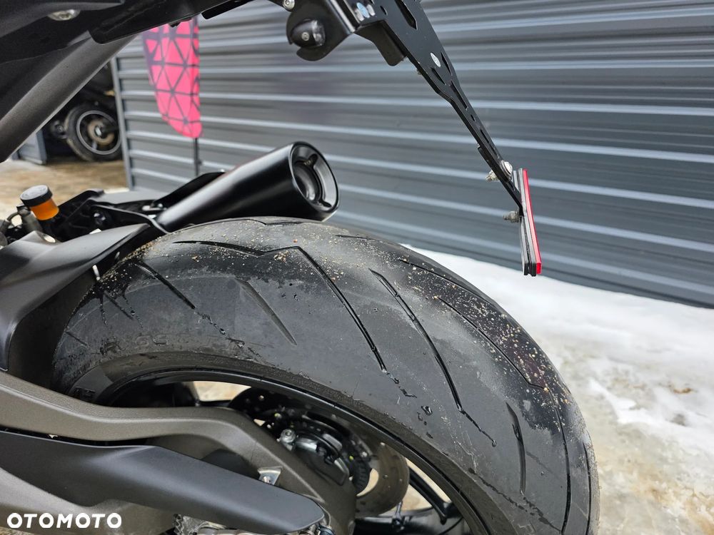 Ducati Monster - 8