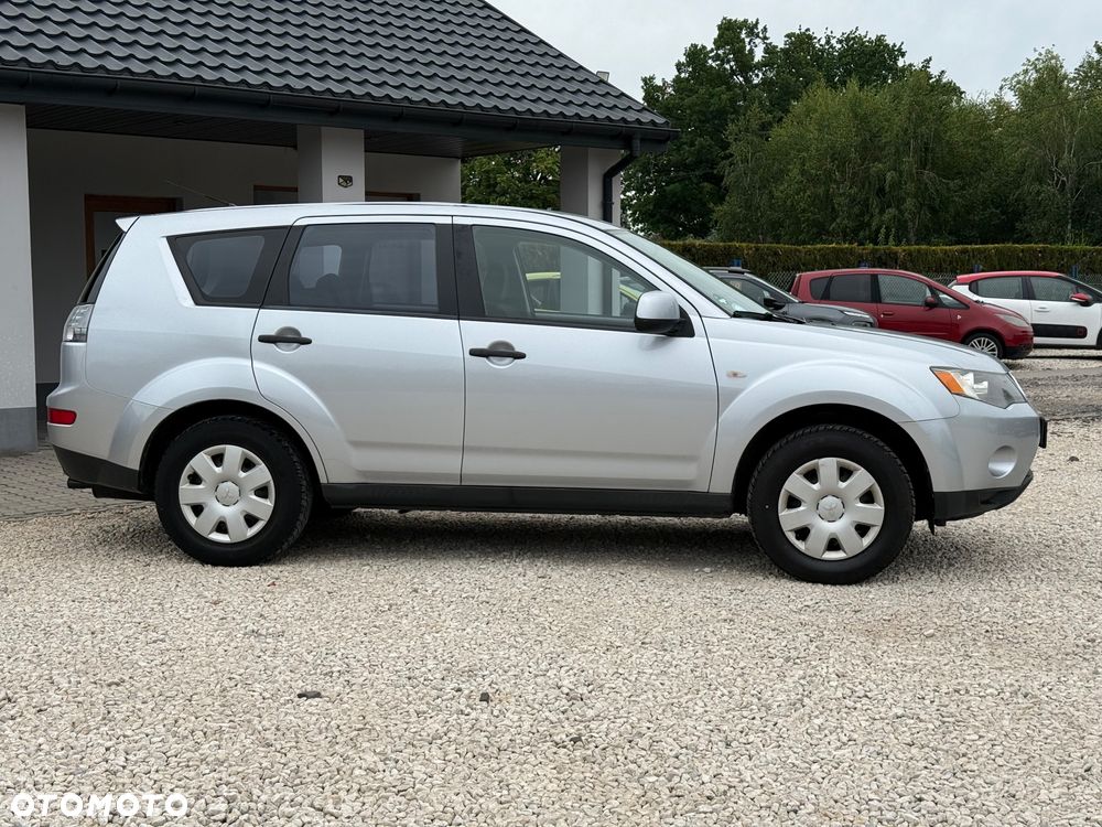 Mitsubishi Outlander 2.0 DID Intense + - 11