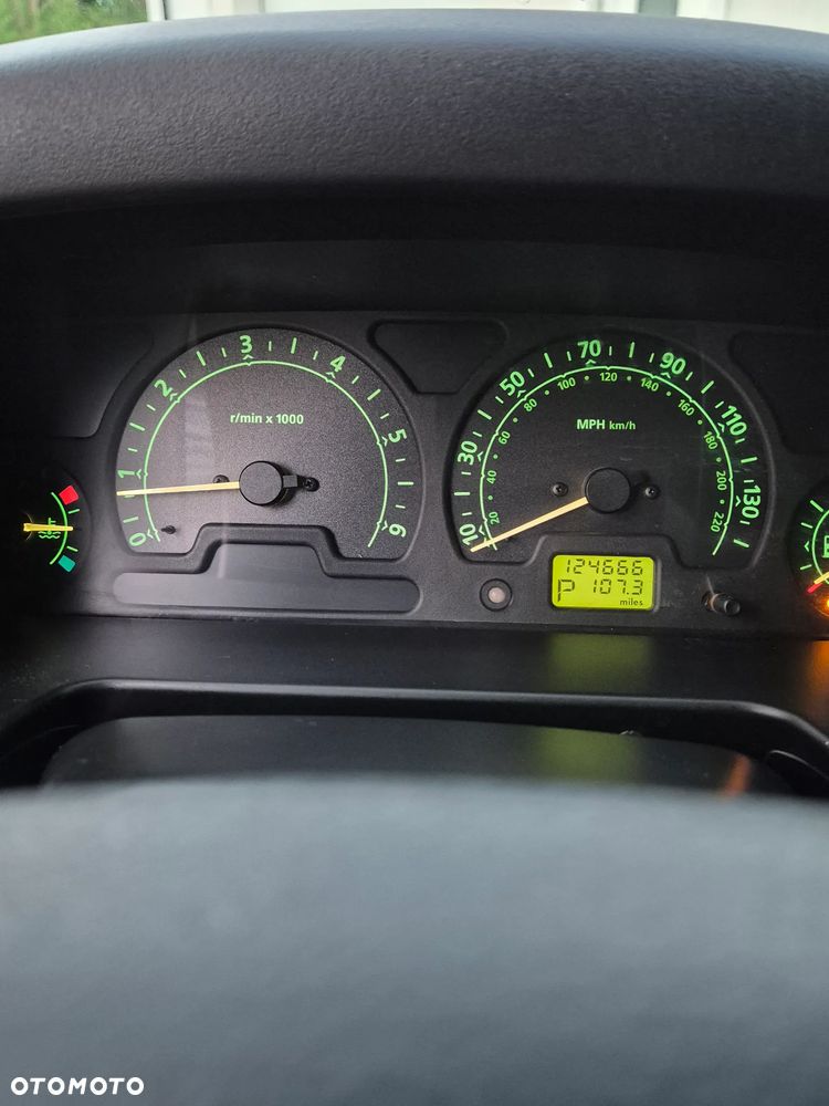 Land Rover Discovery 4.0 V8 XS - 15