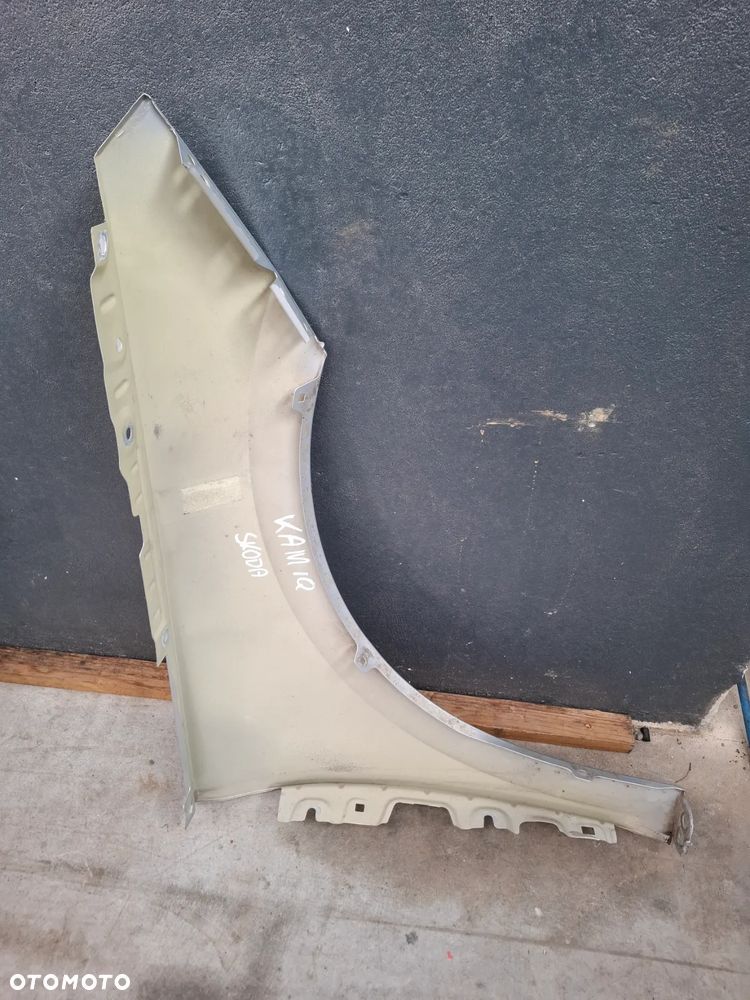 SKODA KUMIQ BLOTNIK LEWY PRZÓD - 3