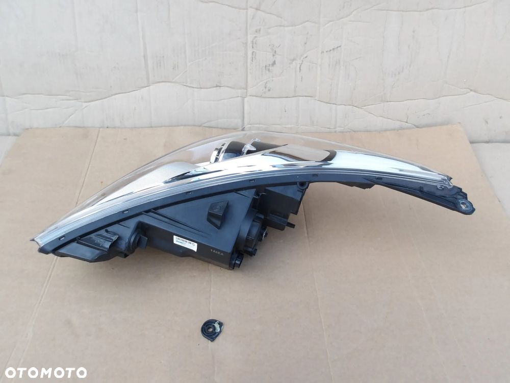 LAMPA PRAWY PRZOD SOCZEWKA LED HYUNDAI VELOSTER 92102-2V160 - 4