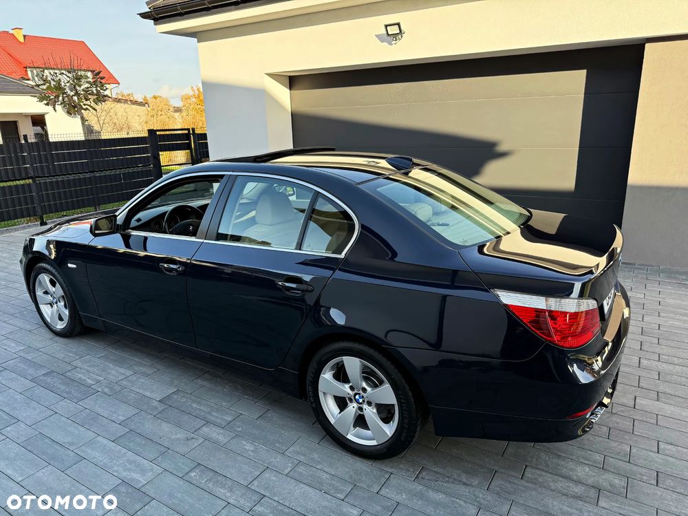 BMW Seria 5 525xi - 26