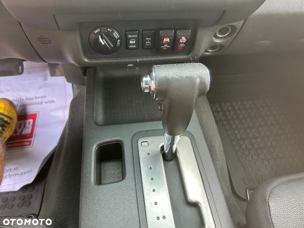 Nissan Navara 2.5 D SE - 28