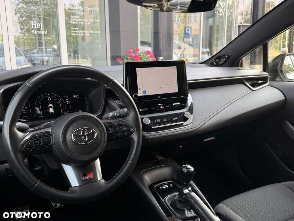 Toyota Corolla - 13