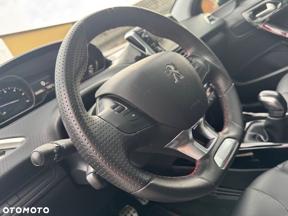 Peugeot 2008 - 37