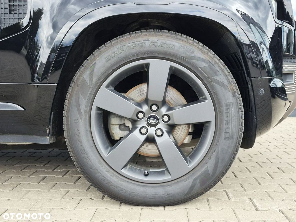 Land Rover Defender - 10