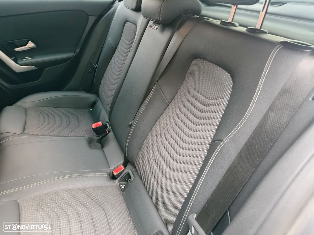 Mercedes-Benz A 250 e - 11