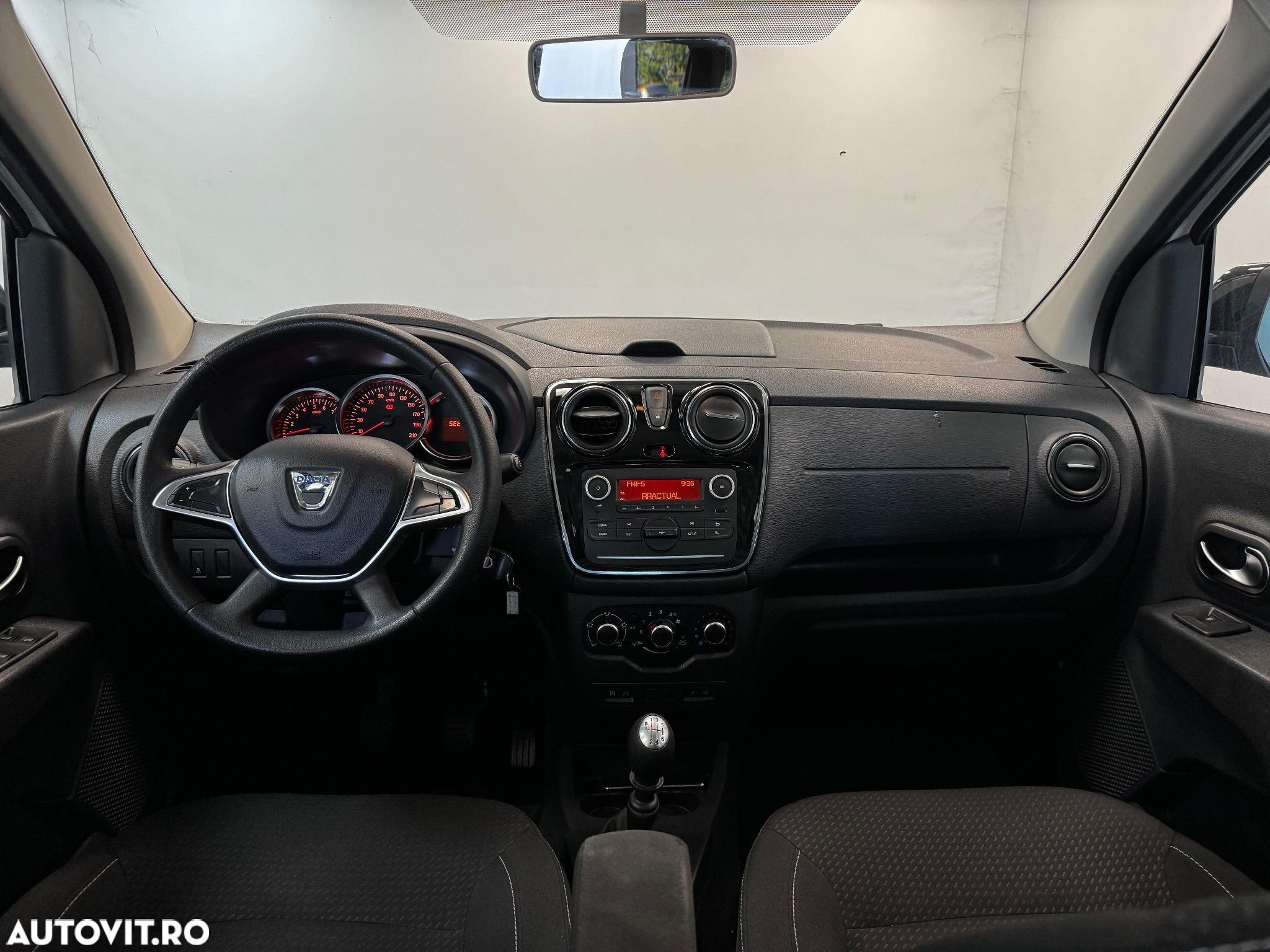 Dacia Lodgy 1.5 Blue dCi Laureate - 19