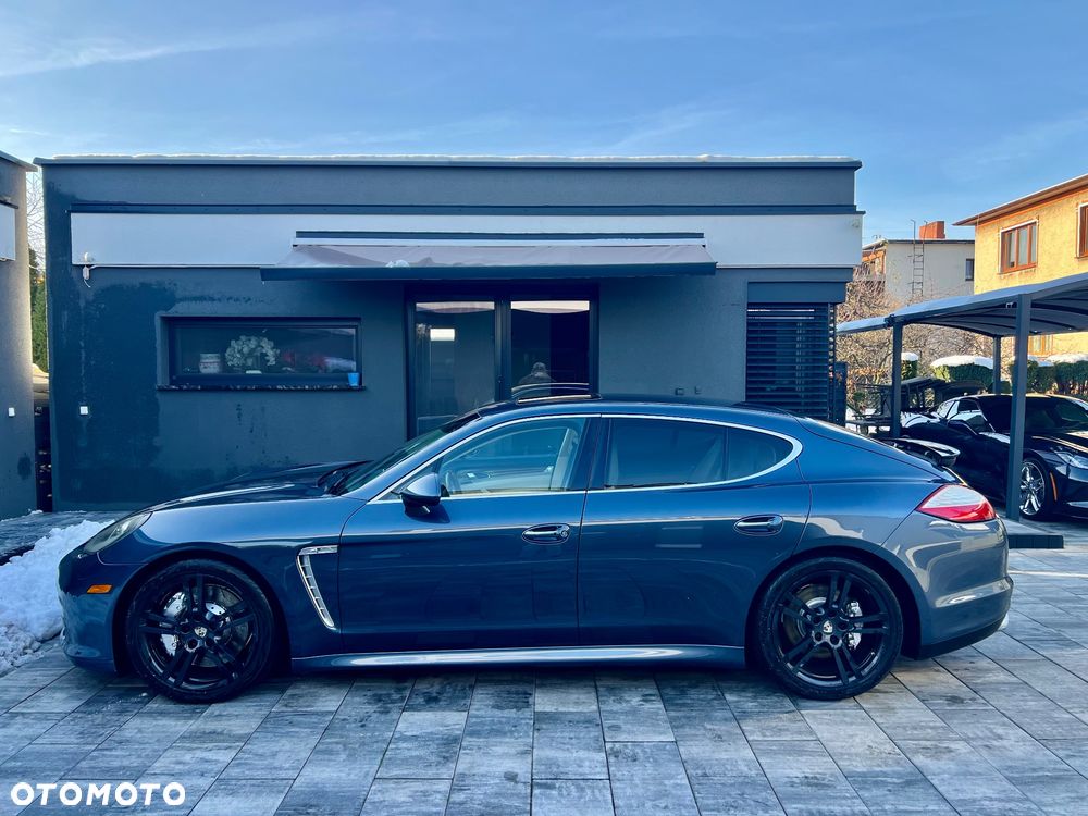Porsche Panamera Turbo - 32