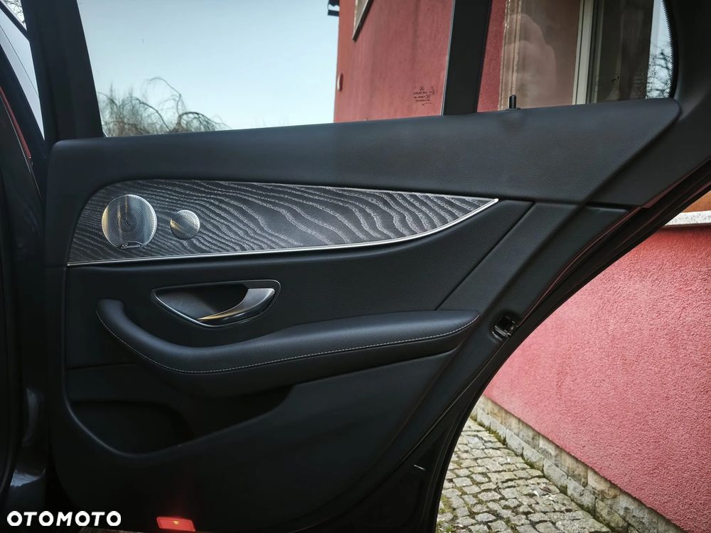 Mercedes-Benz Klasa E - 22