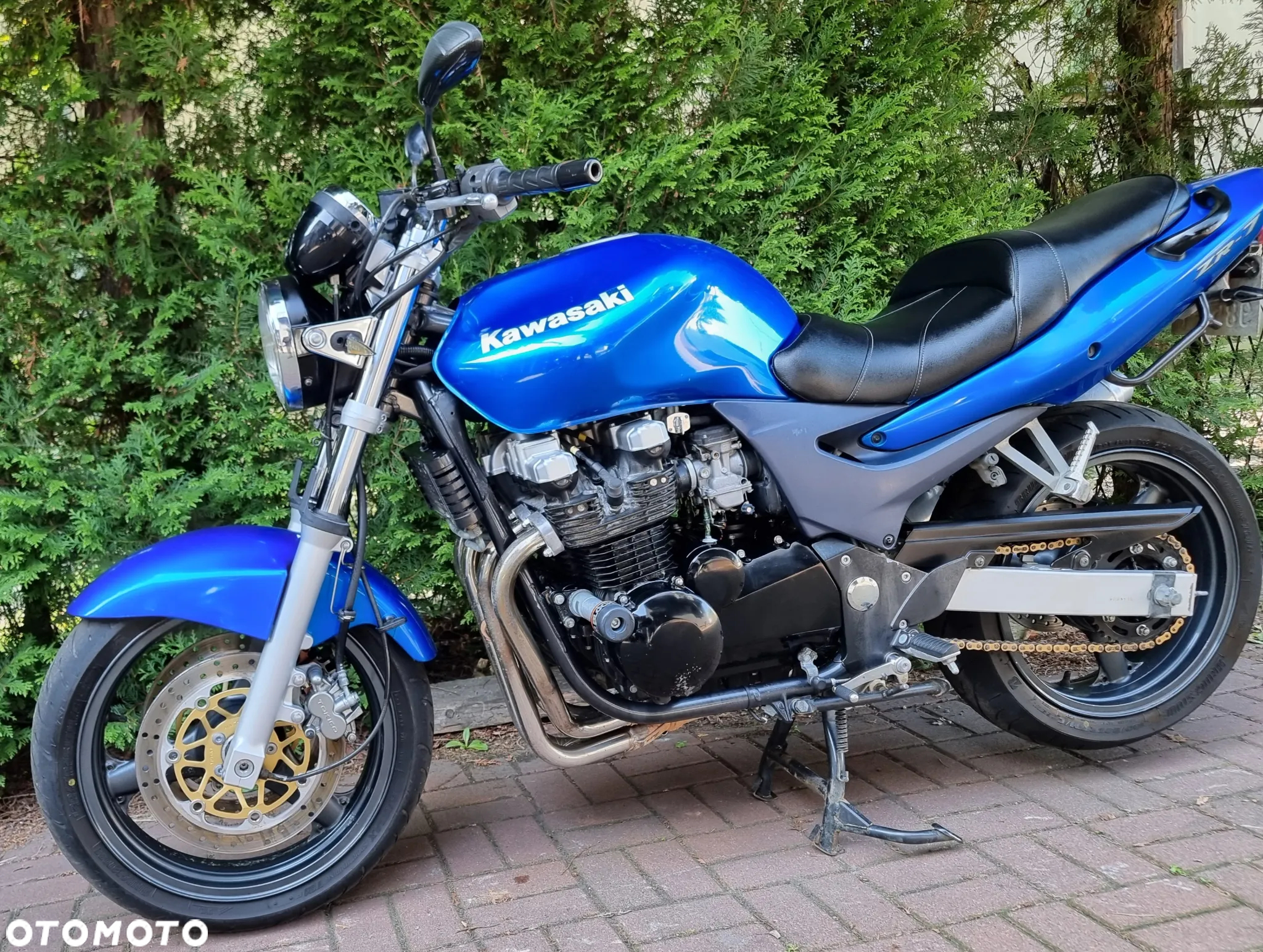 Kawasaki ZR - 11