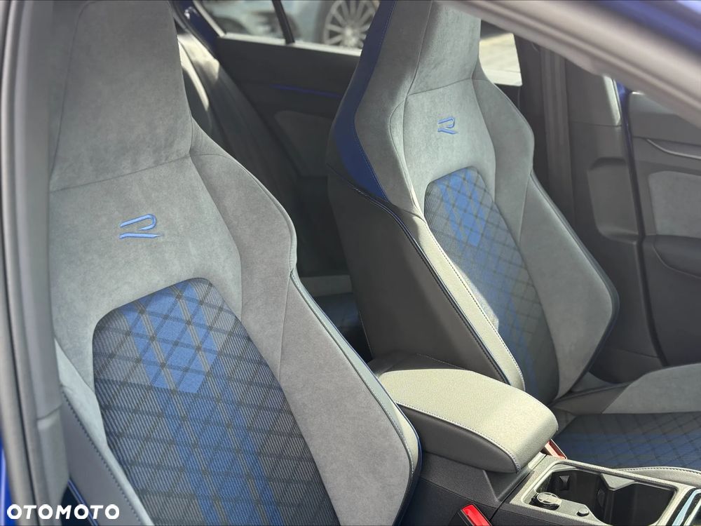 Volkswagen Golf VIII 2.0 TSI 4Motion R - 15