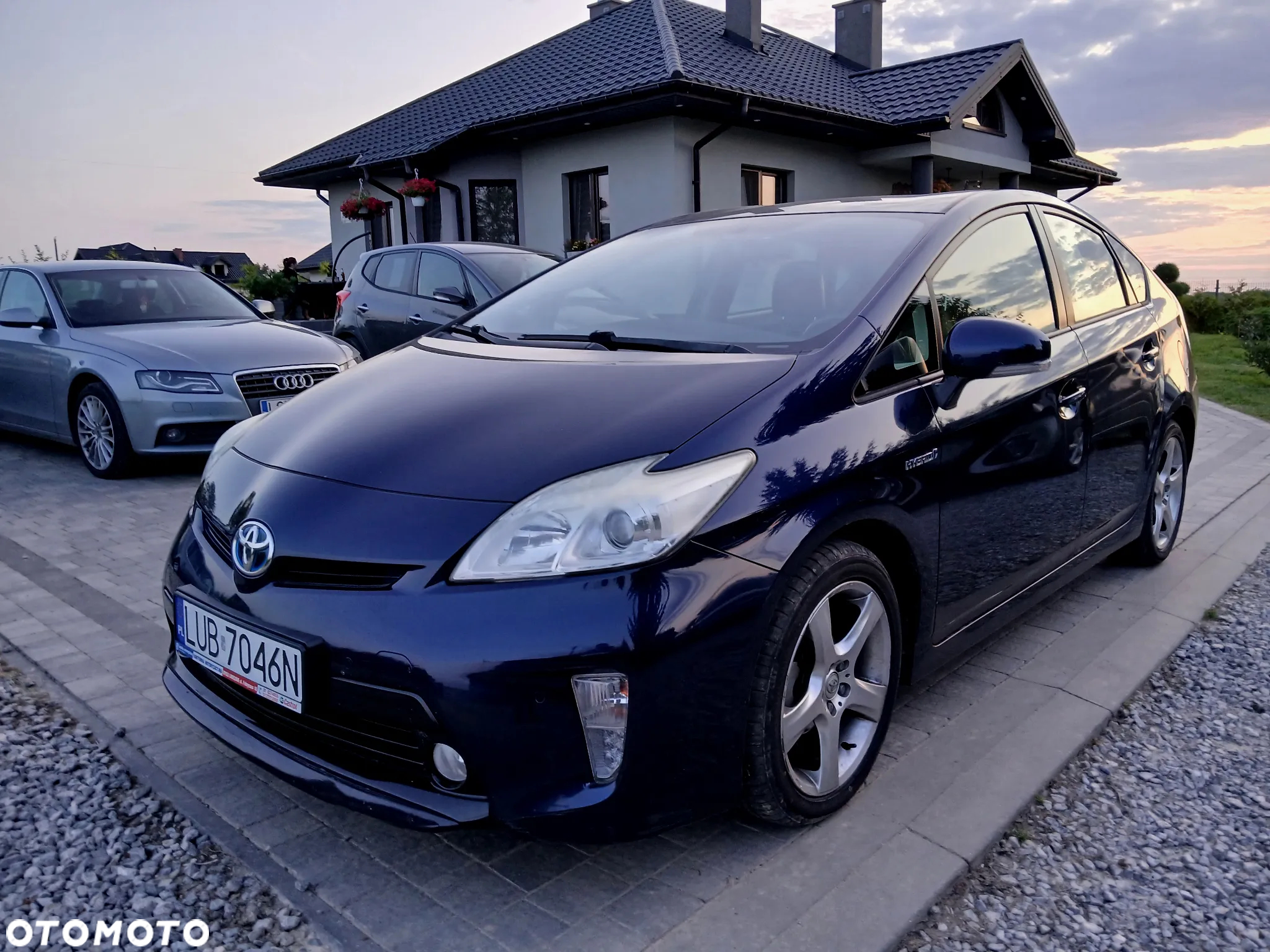 Toyota Prius (Hybrid) Comfort - 15