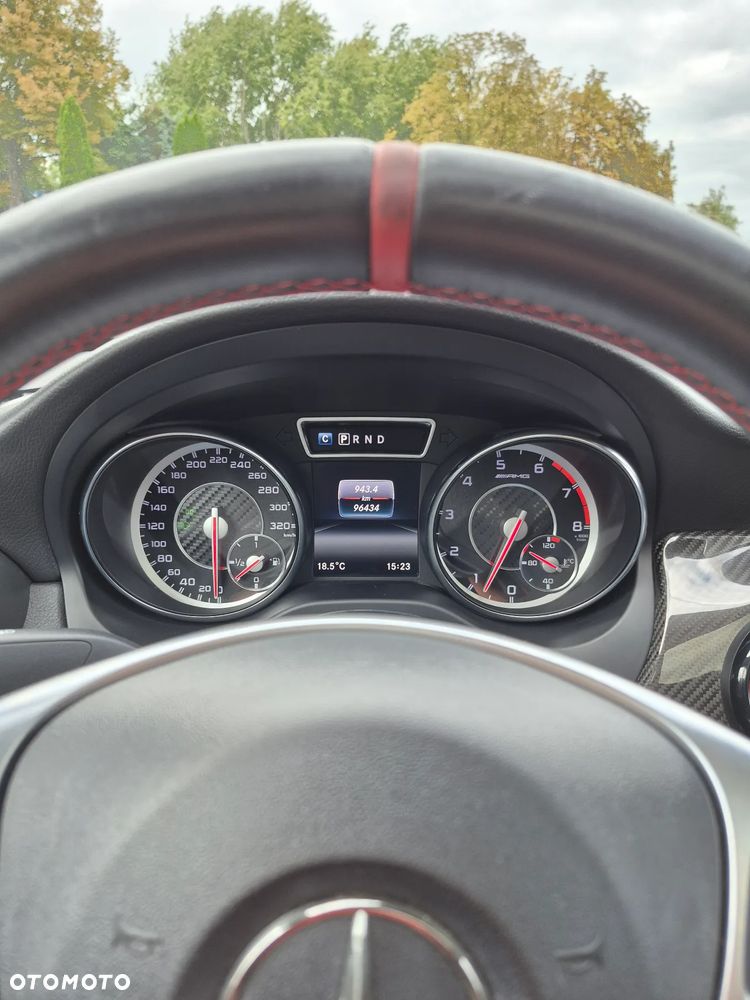 Mercedes-Benz CLA AMG 45 4-Matic - 12