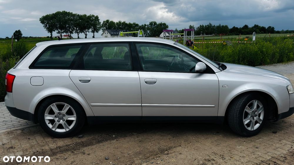 Audi A4 Avant - 3