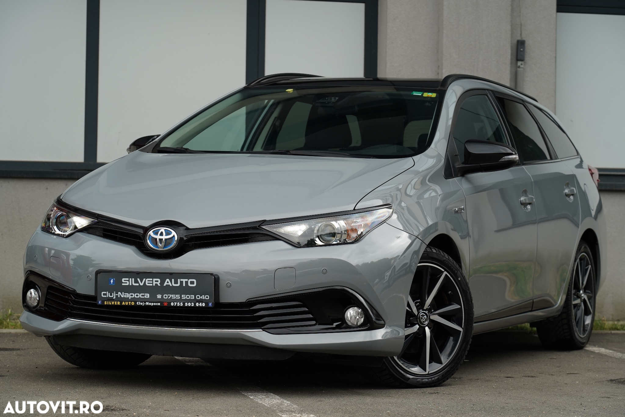 Toyota Auris 1.8 L VVT-i Hybrid Sol - 17