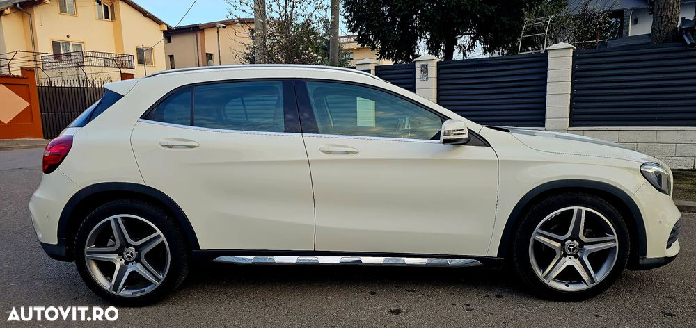 Mercedes-Benz GLA 180 7G-DCT AMG Line - 3
