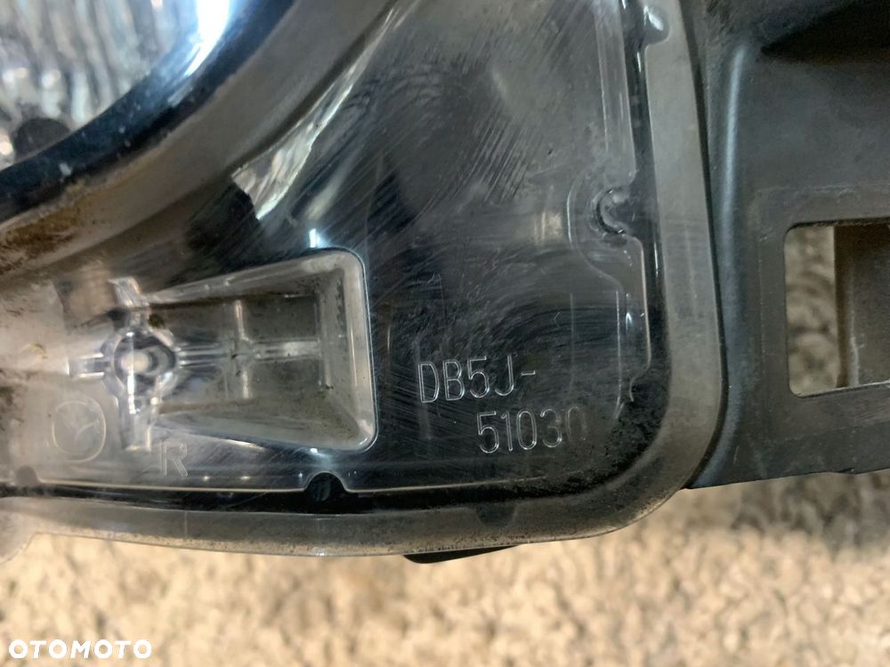 LAMPA PRAWA ZWYKŁA MAZDA 2 DJ DB5J-51030 - 6