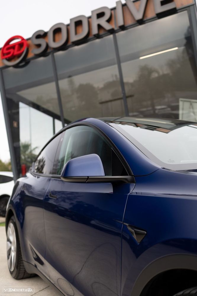 Tesla Model Y Standard RWD - 18
