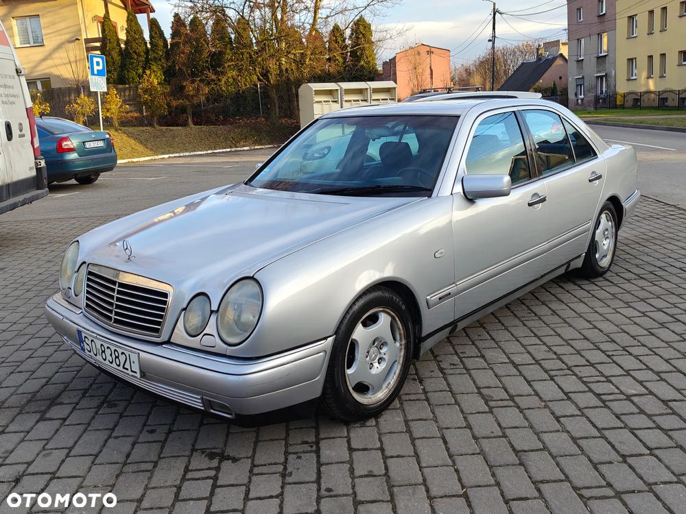 Mercedes-Benz Klasa E - 15