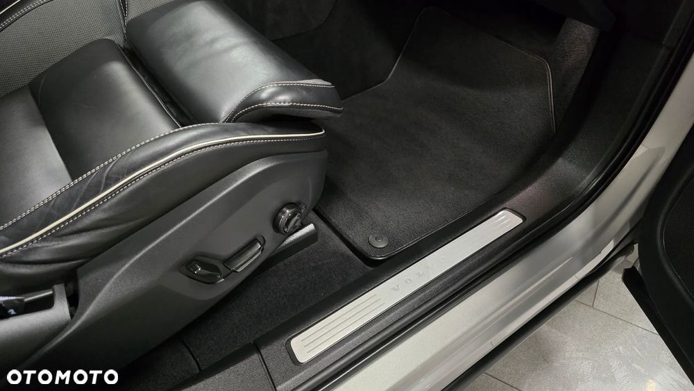 Volvo XC 60 B4 D Geartronic RDesign - 19