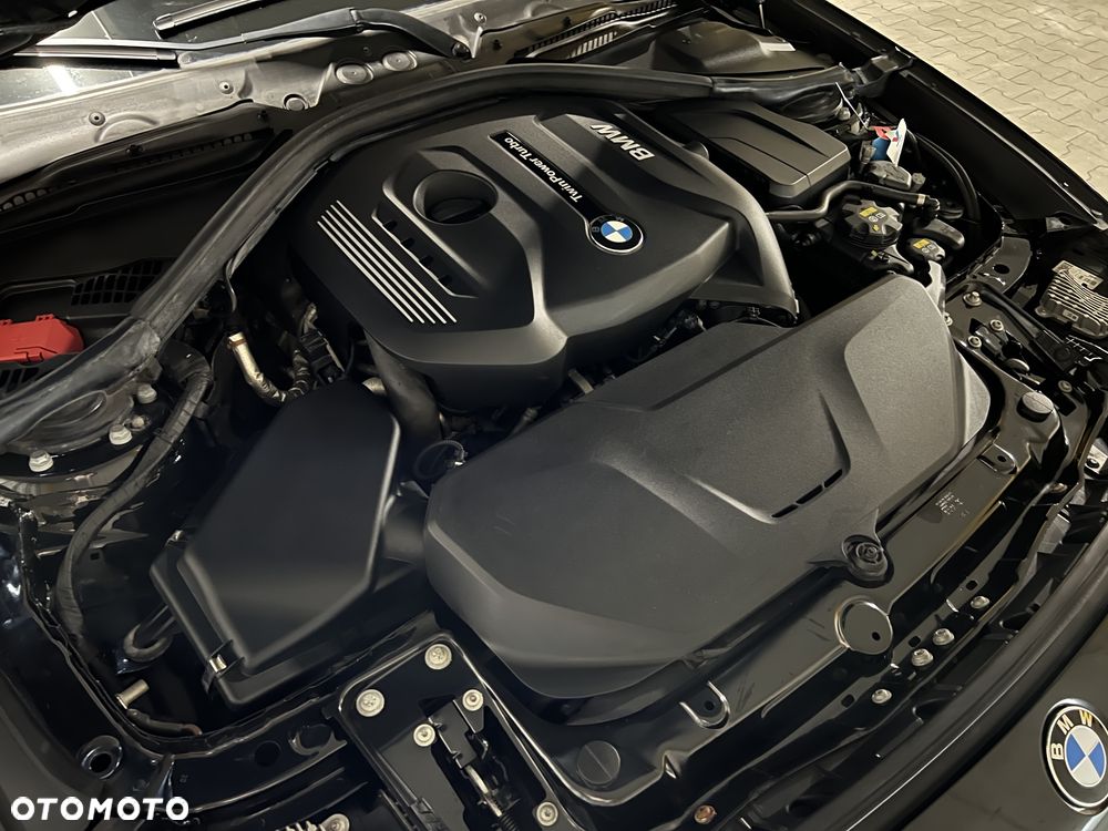 BMW Seria 3 330i GPF xDrive - 8