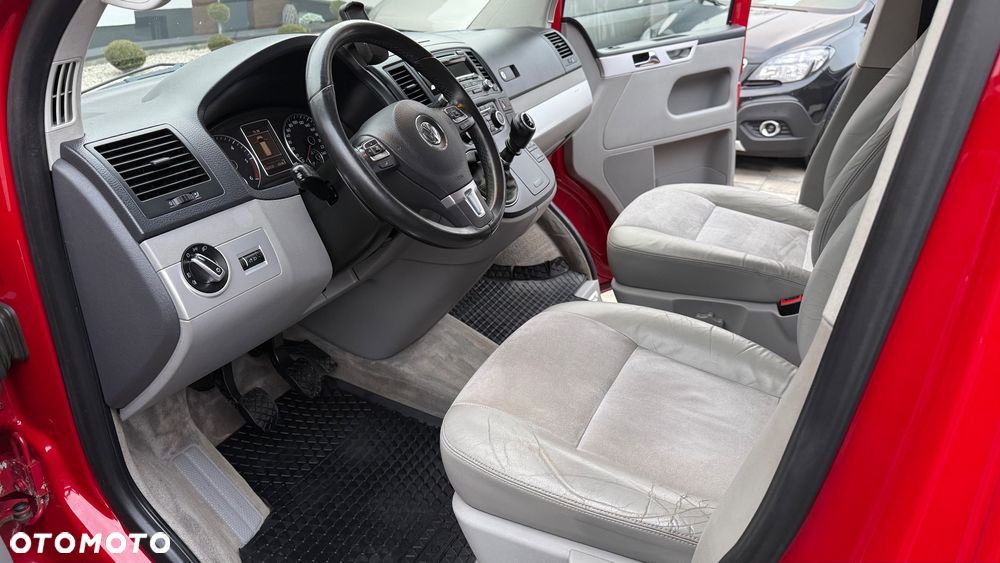 Volkswagen Multivan - 19