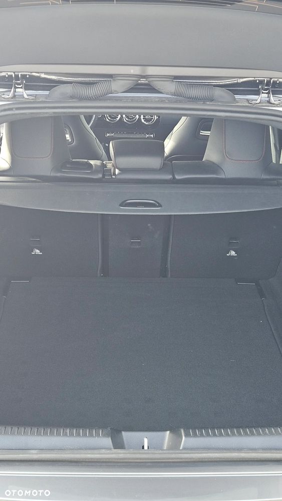 Mercedes-Benz CLA 200 AMG Line 7G-DCT - 13