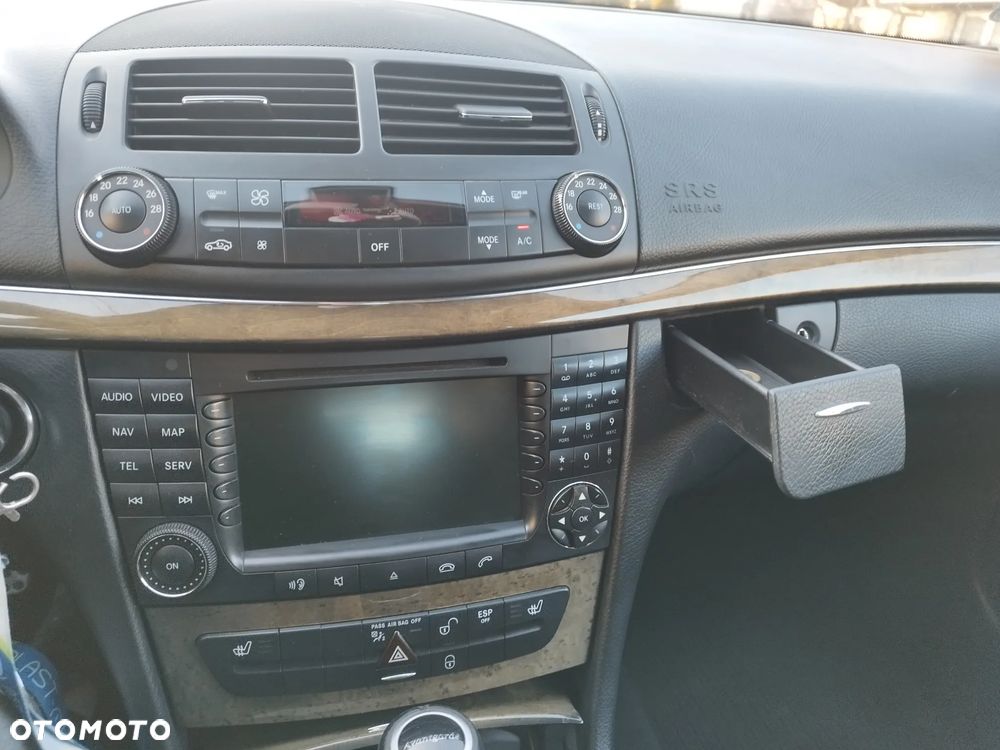 Mercedes-Benz Klasa E 280 CDI 4-Matic Classic - 12