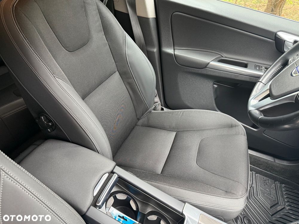Volvo XC 60 D4 Geartronic Summum - 21