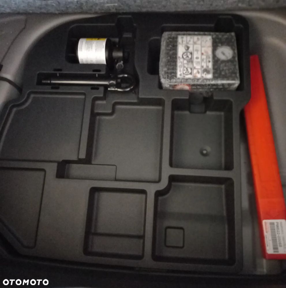 Toyota Aygo X Hybrid 1.5 Style e-CVT - 9