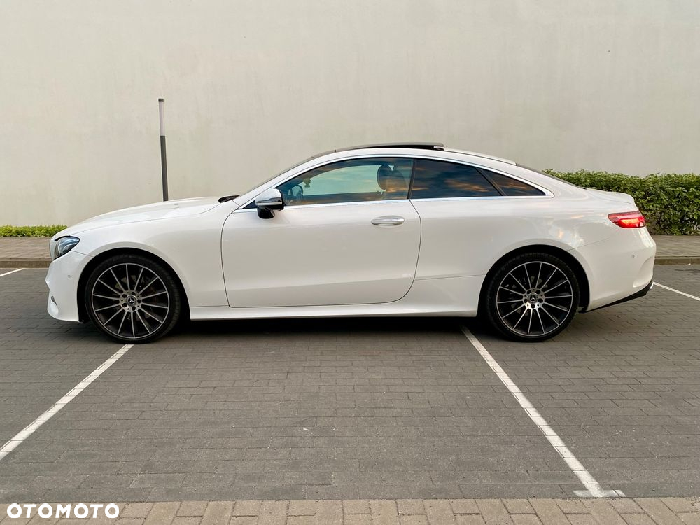 Mercedes-Benz Klasa E 220 d Coupe 4-Matic 9G-TRONIC - 5
