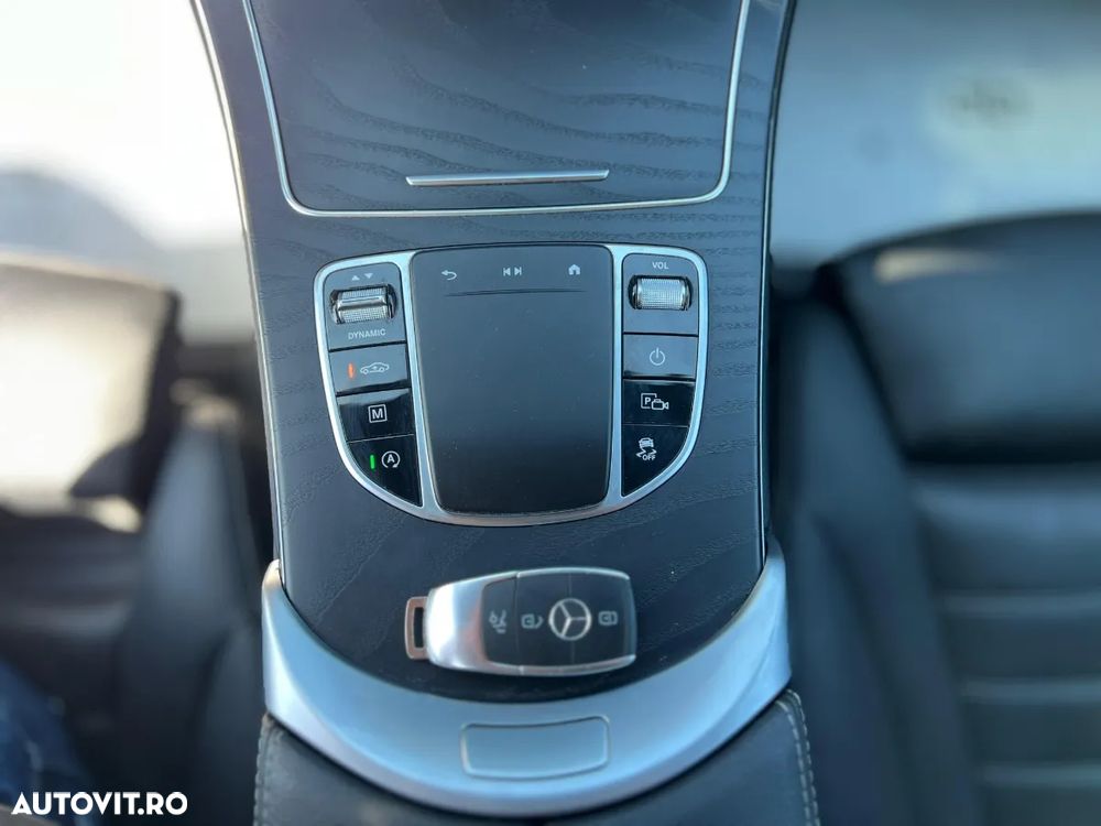 Mercedes-Benz GLC 300 d 4MATIC - 18