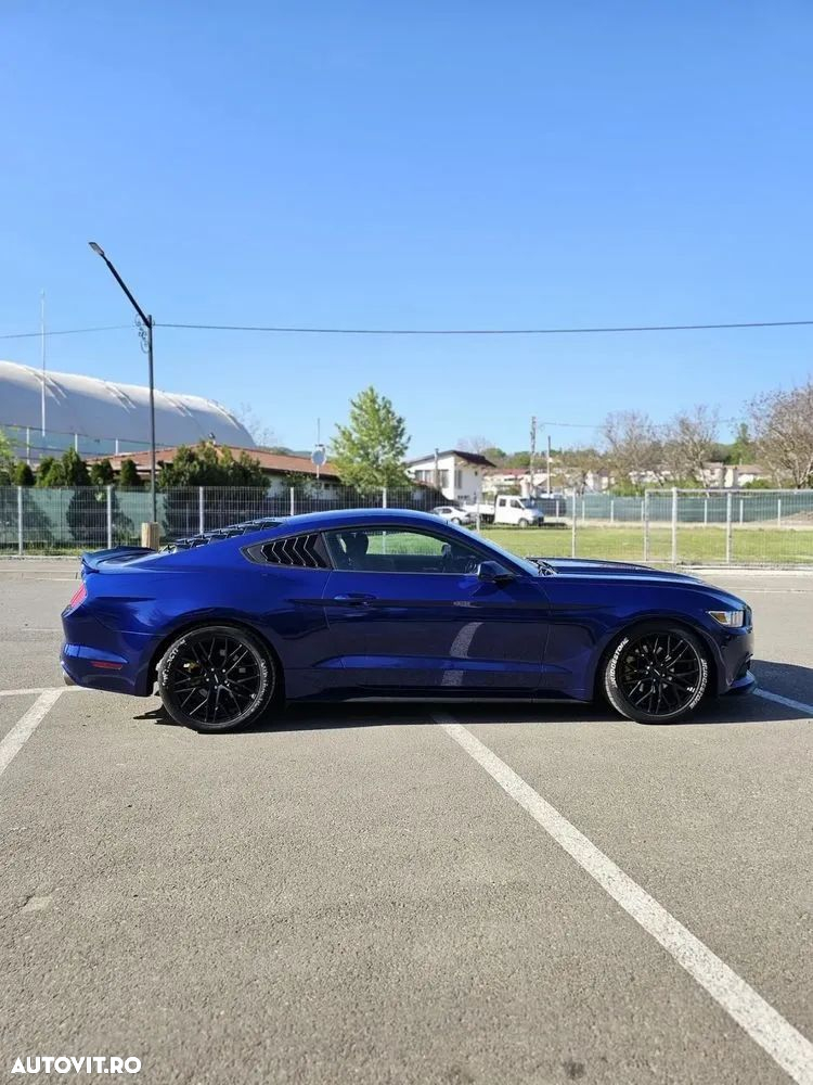 Ford Mustang - 5