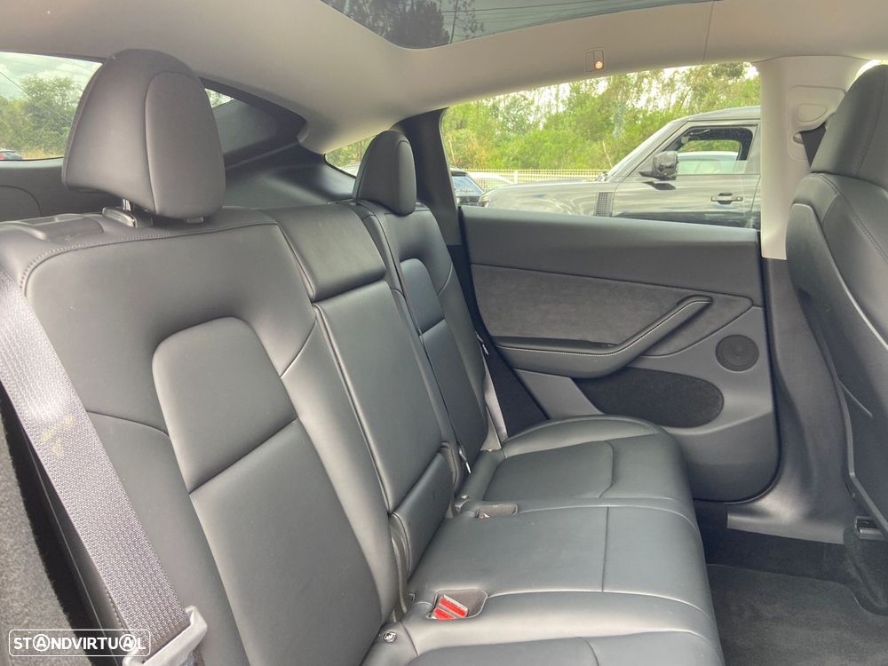 Tesla Model Y Performance Dual Motor AWD - 43