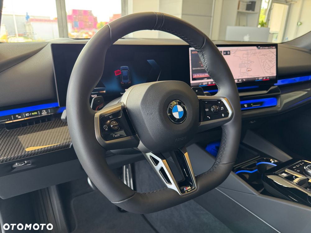 BMW Seria 5 520d xDrive - 15