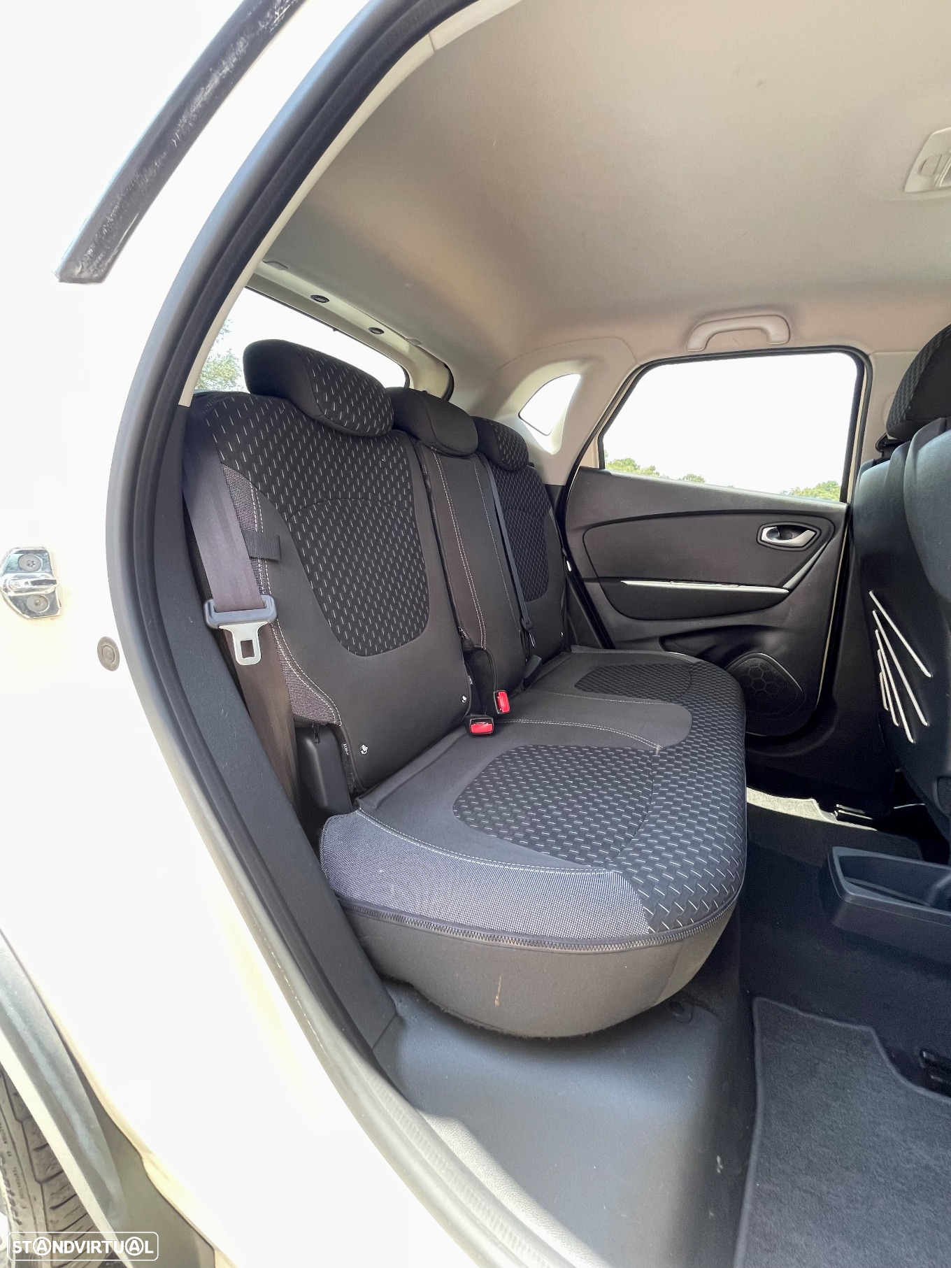 Renault Captur 0.9 TCE Exclusive - 19