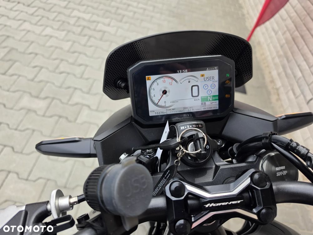 Honda Hornet - 30